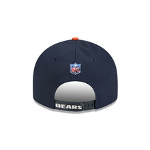Load image into Gallery viewer, 9Fifty Snapback Chicago Bears Navy 2T 2026 NFL Draft Pre Curved Adjustable Hat - Gray UV
