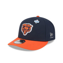 Load image into Gallery viewer, 9Fifty Snapback Chicago Bears Navy 2T 2026 NFL Draft Pre Curved Adjustable Hat - Gray UV
