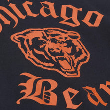 Load image into Gallery viewer, Men's Mitchell &amp; Ness Chicago Bears Old English Crew Sweatshirt - Navy
