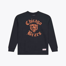 Load image into Gallery viewer, Men's Mitchell &amp; Ness Chicago Bears Old English Crew Sweatshirt - Navy
