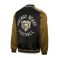 Load image into Gallery viewer, Mitchell &amp; Ness Men's Vintage Chicago Bears Double Clutch Satin Jacket - Olive/Black
