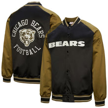 Load image into Gallery viewer, Mitchell &amp; Ness Men's Vintage Chicago Bears Double Clutch Satin Jacket - Olive/Black
