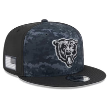 Load image into Gallery viewer, 9Fifty Snapback New Era Salute to Service Chicago Bears Black - Black Camo UV

