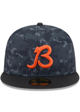 Load image into Gallery viewer, 59Fifty New Era 2026 Salute to Service Chicago Bears "B" Fitted Hat Black - Black UV
