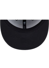 Load image into Gallery viewer, 59Fifty New Era 2026 Salute to Service Chicago Bears "B" Fitted Hat Black - Black UV
