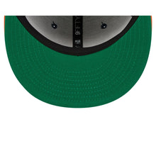 Load image into Gallery viewer, 9Fifty New Era Snapback Chicago Bears Soutache  Navy/Orange - Green UV
