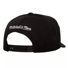 Load image into Gallery viewer, Mitchell &amp; Ness Pro Pinch Fit Chicago Blackhawks Busted Logo Snapback Hat - Green UV
