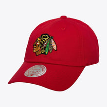 Load image into Gallery viewer, Mitchell &amp; Ness Dad Hat Fit Chicago Blackhawks Team Ground 2.0 Strapback Hat - Green UV
