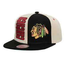 Load image into Gallery viewer, Mitchell &amp; Ness Original Fit Chicago Blackhawks Pop Panel Snapback Hat - Green UV
