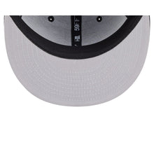 Load image into Gallery viewer, 59Fifty New Era Chicago Bulls &quot;Tri-Hit&quot; Black OTC Fitted Hat - Gray UV
