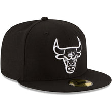 Load image into Gallery viewer, 59Fifty Chicago Bulls Basic Black/White - Grey UV
