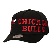Load image into Gallery viewer, Mitchell &amp; Ness Pro Pinch Fit Chicago Bulls Busted Logo Snapback Hat - Green UV
