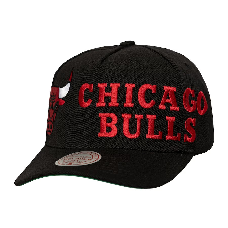 Mitchell & Ness Pro Pinch Fit Chicago Bulls Busted Logo Snapback Hat - Green UV