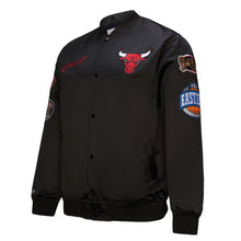 Load image into Gallery viewer, Mitchell &amp; Ness Men&#39;s Chicago Bulls Hardwood Classics Blackout Collection Satin Full Snap
