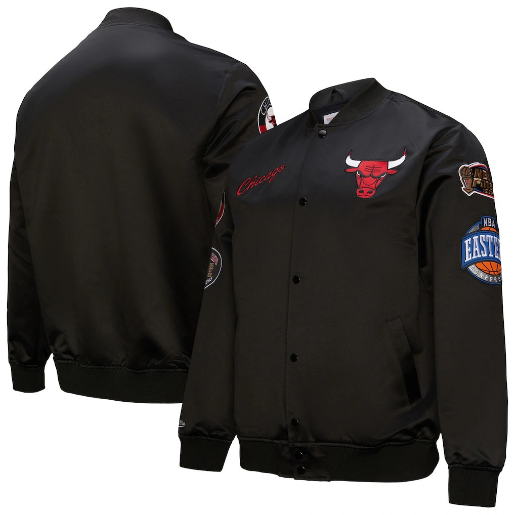Mitchell & Ness Men's Chicago Bulls Hardwood Classics Blackout Collection Satin Full Snap