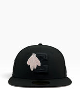 Load image into Gallery viewer, [BCA FEATHERS] 59Fifty NHL Chicago Blackhawks Black - Pink UV
