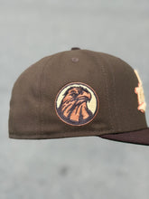 Load image into Gallery viewer, [Los White Sox] 59Fifty Chicago White Sox Walnut/Burntwood - Green UV
