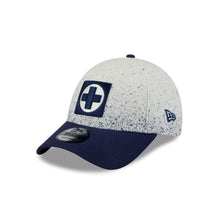 Load image into Gallery viewer, Liga MX 9Forty Adjustable Snapback Cruz Azul Splatter 2T White/Navy - Navy UV
