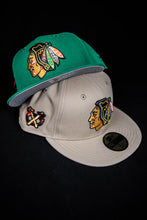 Load image into Gallery viewer, 59Fifty NHL Chicago Blackhawks “Tomahawk” [Camel] - Grey UV
