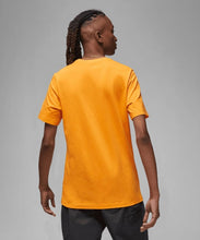 Load image into Gallery viewer, Men&#39;s Jordan Air Jumpman Short Sleeve T-Shirt - Gold [DC7485-705]
