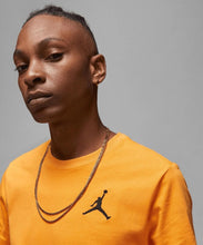 Load image into Gallery viewer, Men&#39;s Jordan Air Jumpman Short Sleeve T-Shirt - Gold [DC7485-705]
