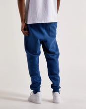 Load image into Gallery viewer, Men&#39;s Jordan Essential Fleece Pants  - Blue

