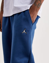 Load image into Gallery viewer, Men&#39;s Jordan Essential Fleece Pants  - Blue
