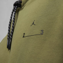 Load image into Gallery viewer, Men&#39;s Jordan 23 Engineered Fleece Pullover - Olive
