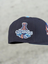 Load image into Gallery viewer, [GARRET MIX BLACKHAWKS] 59Fifty Chicago Blackhawks 2010 Stanley Cup Champions Navy - Sky Blue UV
