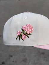 Load image into Gallery viewer, [AGED WELL] 59Fifty Chicago Cubs Stone/Pink Rogue - Icy Blue UV
