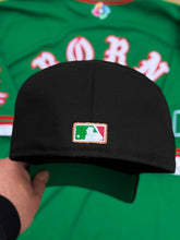Load image into Gallery viewer, *PRE-ORDER ARRIVES EARLY JUNE 2026* [WBC WHITE SOX] 59Fifty Chicago White Sox 2-Tone Black/Burnt Wood  - Green UV
