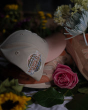 Load image into Gallery viewer, [AGED WELL] 59Fifty Chicago White Sox 2005 WS Stone/Pink Rogue - Icy Blue UV
