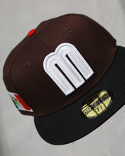 Load image into Gallery viewer, [MEXICAN COKE] *PRE-ORDER* 59FIFTY MEXICO WBC W/MEXICO FLAG W/PIN - ARRIVES EARLY MARCH 2025 BY RAHNNIFITTEDS
