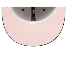 Load image into Gallery viewer, 59Fifty San Francisco Giants x New Era Navy - Pink UV
