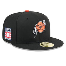 Load image into Gallery viewer, 59Fifty San Francisco Giants Black 2025 Hall of Fame Fitted Hat - Green UV
