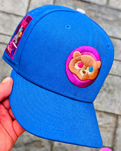 Load image into Gallery viewer, *PRE-ORDER ARRIVES LATE DECEMBER 2026* [GRADUATION CUBS] 59Fifty Chicago Cubs Be Alert Seashore Blue - Grey UV
