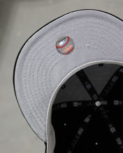 Load image into Gallery viewer, [CHERRY COKE] *PRE-ORDER* 59FIFTY CHICAGO CUBS SCRIPT SIDE HIT W/PIN - ARRIVES EARLY MARCH 2025 BY RAHNNIFITTEDS
