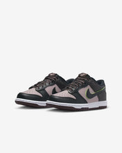 Load image into Gallery viewer, Nike Dunk Low SE (GS) - Particle Rose/Black
