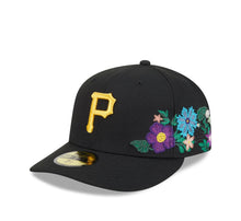 Load image into Gallery viewer, 59Fifty Pittsburgh Pirates New Era Black Tonal Floral Pre Curved Fitted Hat - Green UV
