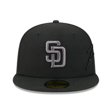Load image into Gallery viewer, 59Fifty New Era San Diego Padres Side Script Black - Grey UV

