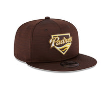 Load image into Gallery viewer, 59Fifty San Diego Padres Brown 2023 MLB Clubhouse Fitted Hat - Gray UV
