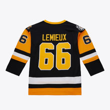 Load image into Gallery viewer, Mitchell &amp; Ness Men&#39;s NHL Mario Lemieux Pittsburgh Penguins Power Play Player Jersey - Black
