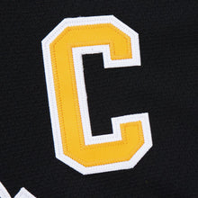 Load image into Gallery viewer, Mitchell &amp; Ness Men&#39;s NHL Mario Lemieux Pittsburgh Penguins Power Play Player Jersey - Black
