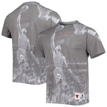 Load image into Gallery viewer, Mitchell &amp; Ness Chicago Bulls Scottie Pippen Above the Rim T-Shirt - Heather Gray
