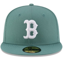 Load image into Gallery viewer, 59Fifty Boston Red Sox Green 2025 City Connect Fitted Hat - Gray UV
