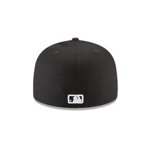 Load image into Gallery viewer, 59Fifty Boston Red Sox MLB Basic Black/White - Gray UV
