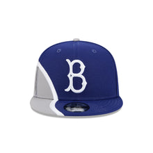 Load image into Gallery viewer, 9Fifty Snapback Brooklyn Dodgers Jackie Robinson Royal/Gray - Gray UV
