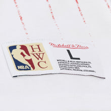 Load image into Gallery viewer, Men&#39;s Mitchell &amp; Ness Dennis Rodman White Chicago Bulls Playmaker Vintage T-Shirt
