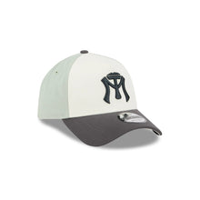 Load image into Gallery viewer, 9Forty A-Frame Snapback LMB Sultanes de Monterrey White/Mint- Grey UV
