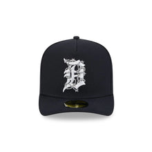 Load image into Gallery viewer, 59Fifty A-Frame Detroit Tigers Navy Barbed Wire Pre Curved Fitted Hat - Gray UV
